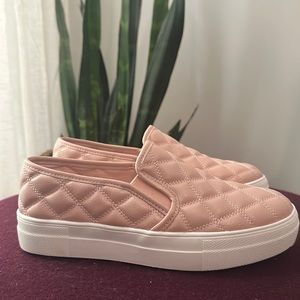 EUC Quilted Blush Soda Slip-on Sneakers 7.5